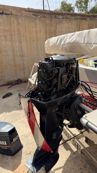Barco Glastron La Raya 470