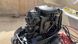 Barco Glastron La Raya 470