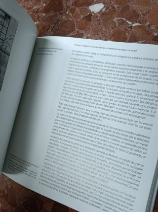 Huecos miradas sesgadas sobre arquitectura cont...