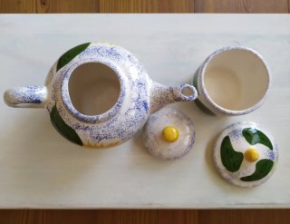 Teiera e zuccheriera in ceramica - decorazioni con