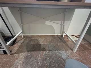 Escritorio madera y metal como nuevo