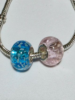 2 Charm Luminoso vetro Blu/ rosa che si illuminano