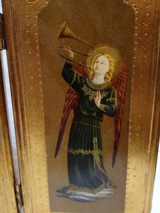 Tríptico religioso