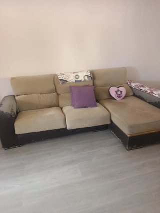 Sofá Cheslon beige y marrón