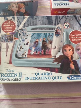 Lote Frozen: Puzzle 104 peças e Régua