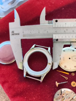 Reloj Calibre AM 390 Desmontado