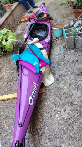 Kayak de fibra 19kg con pala y chaleco