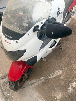 Honda CBR600f 1999 fireblade