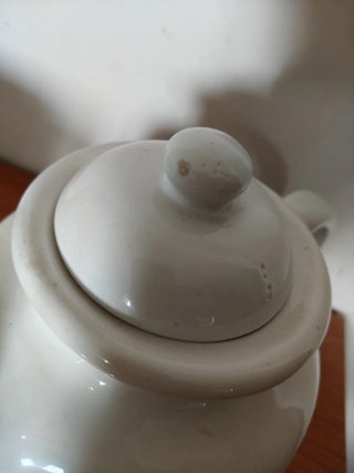 Teiera e 2 tazze con mucche/coniglio