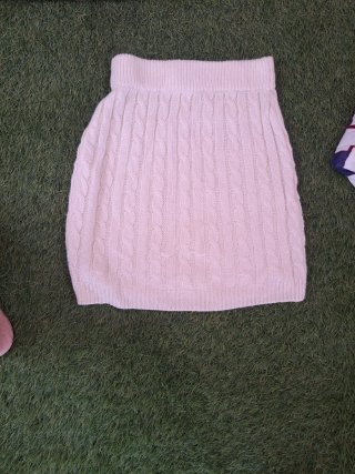 Falda de punto beige trenzado