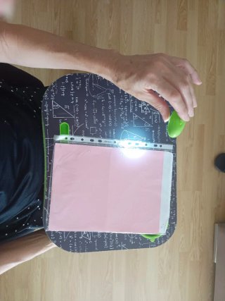 Bandeja portátil para estudio con luz