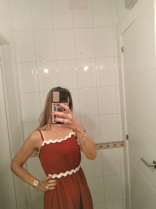 Vestido largo teja con volantes