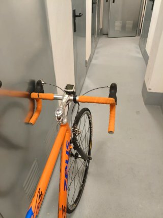 Bicicleta de carretera Zeus aluminio