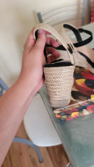 Sandalias cuña negras chika10