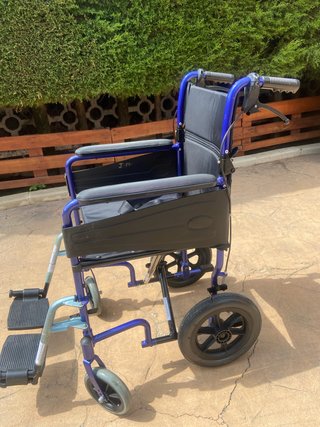 Silla de ruedas plegable frenos manetas talla 44