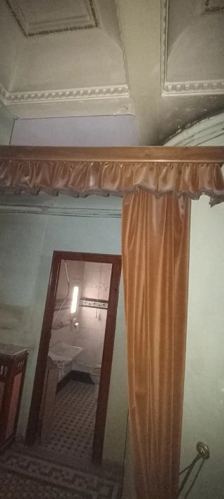 Cortinas de satén doradas