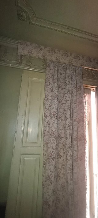 Cortinas de satén doradas