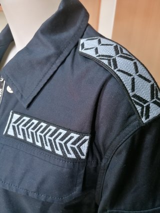 Chaqueta Karl Lagerfeld militar + regalo