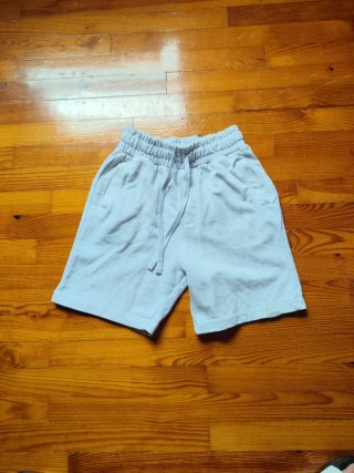 Pantalón corto Bershka gris claro Talla XL