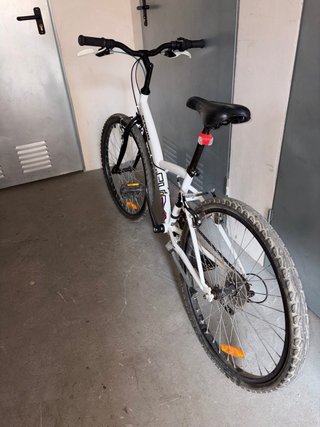 Bicicleta blanca infantil/juvenil