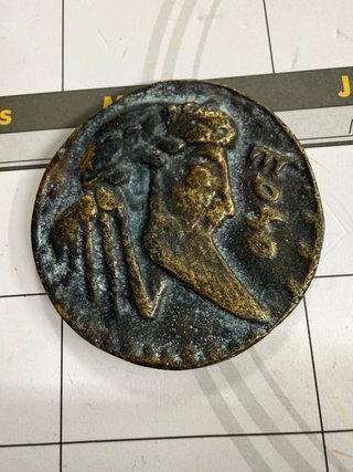 Medalla Antigua Zeus Barbudo con Águila