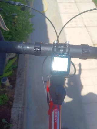 Bicicleta de carretera Triban Roja