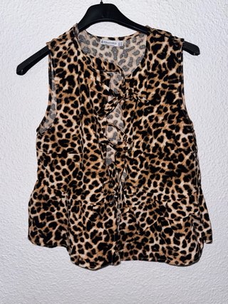 Camisa sin mangas Stradivarius estampado animal