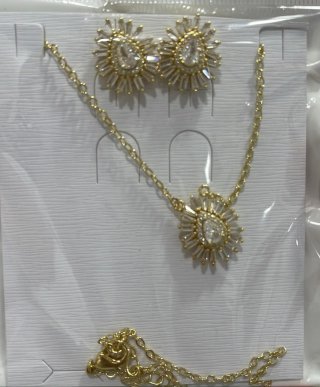 Conjunto Collar y Pendientes Corazón Oro 14k
