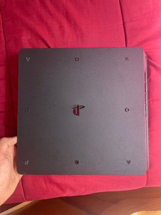 PS4 (PlayStation 4) Nera
