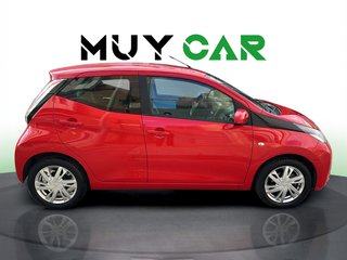 Toyota Aygo 1.0 70 x-play 51 kW (69 CV)
