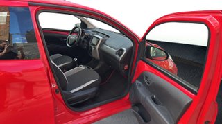 Toyota Aygo 1.0 70 x-play 51 kW (69 CV)