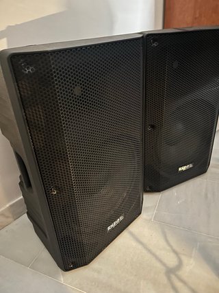 Mesa DJ Hercules Impulse 500 +2 Altavoces+Tripodes