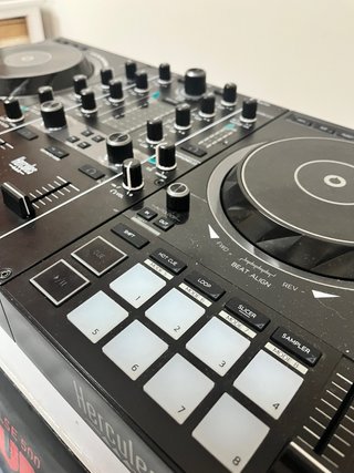Mesa DJ Hercules Impulse 500 +2 Altavoces+Tripodes