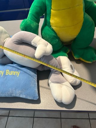 Peluche Bugs Bunny, cocodrillo e Minion