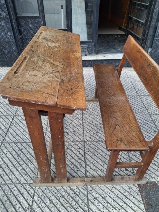 Pupitre madera antiguo