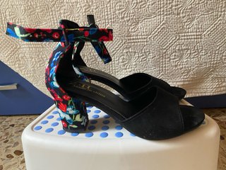 Zapato tacon flores