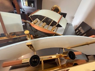 Lámpara de techo y mesilla madera y metal