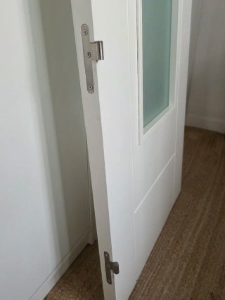 Puerta interior blanca con cristal