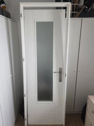 Puerta interior blanca con cristal