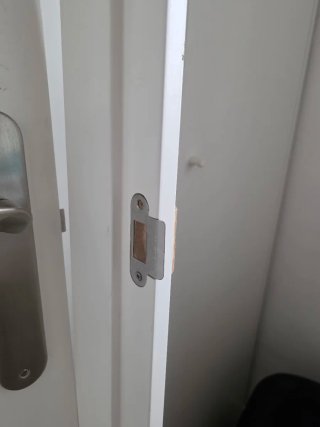 Puerta interior blanca con cristal