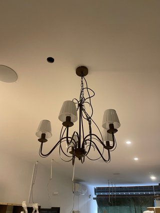 Candelabro marrón 5 luces pantalla plisada