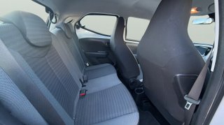 Toyota Aygo 1.0 70 x-play 53 kW (72 CV)