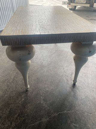 Mesa de comedor rústica de madera