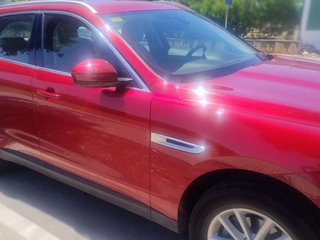 JAGUAR f-pace