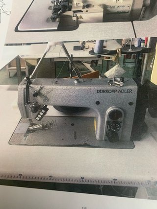 Máquina de coser Dürkopp Adler