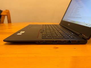 Portátil Fujitsu 15” Intel Core i7 16GB RAM