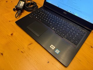 Portátil Fujitsu 15” Intel Core i7 16GB RAM
