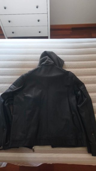 Cazadora Koroshi&Co imitación piel negra