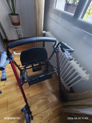 Andador Plegable con Asiento