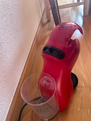 Macchina da caffè Dolce Gusto DeLonghi rossa